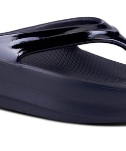 Women's OOmega OOlala Sandal - Black